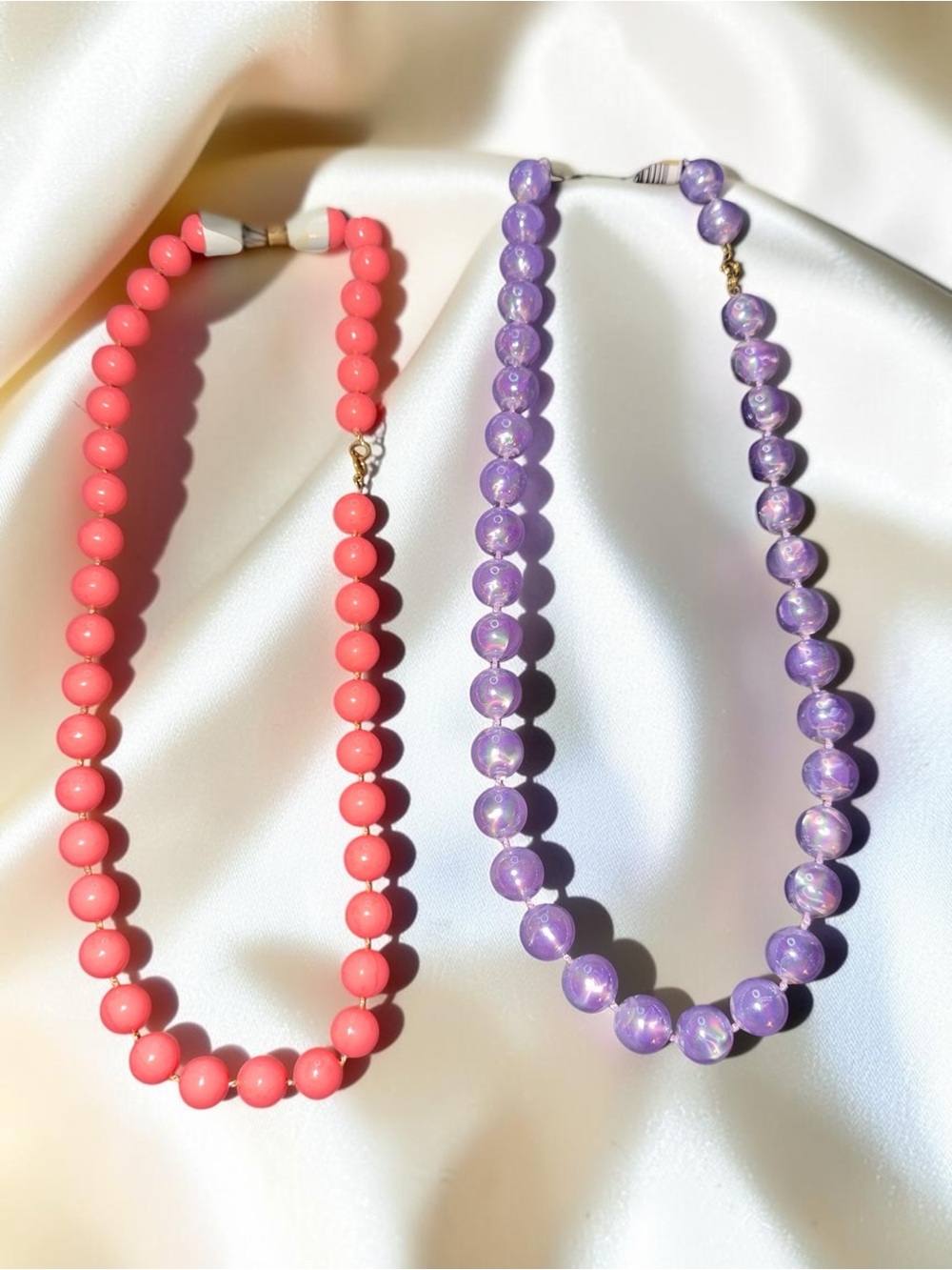 2 Piece Beaded Necklace Lot Coral Pink & Iridescent Purple - Picture 3 of 4
